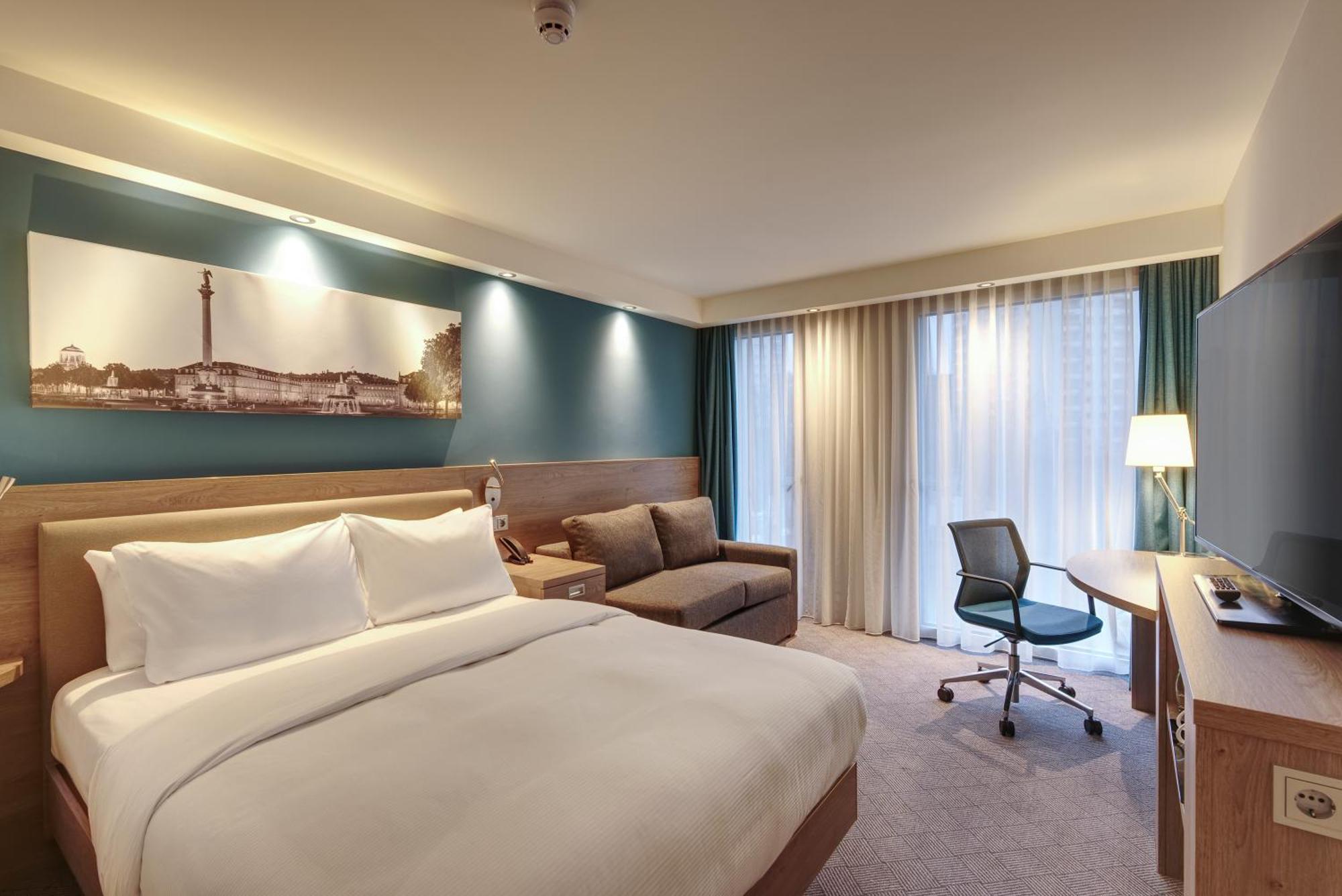 Hampton By Hilton Stuttgart City Centre Exterior foto