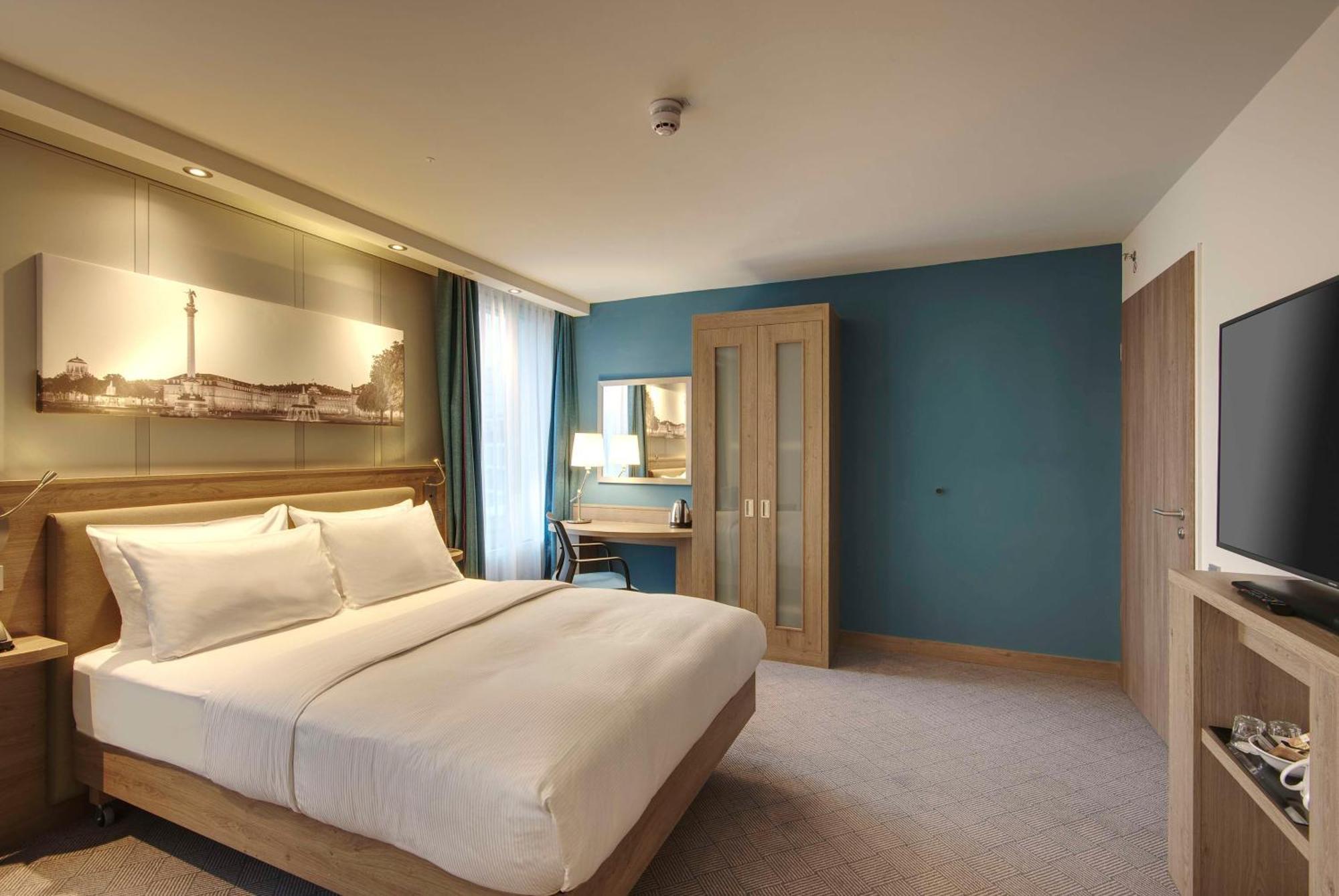 Hampton By Hilton Stuttgart City Centre Exterior foto