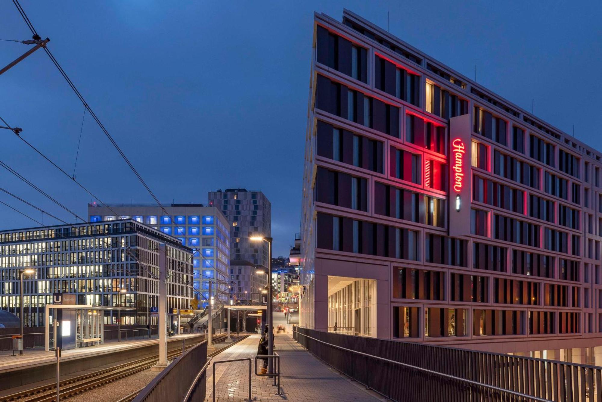 Hampton By Hilton Stuttgart City Centre Exterior foto